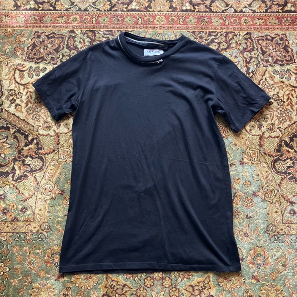 Gold-Wiel Zipper Crew Neck T-Shirt